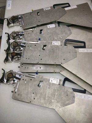 شراء جهاز الطهي 12 مم من إيفست لآفست EM-760L جهاز SMT مستعمل ، بحالة جيدة التصنيع عبر الإنترنت